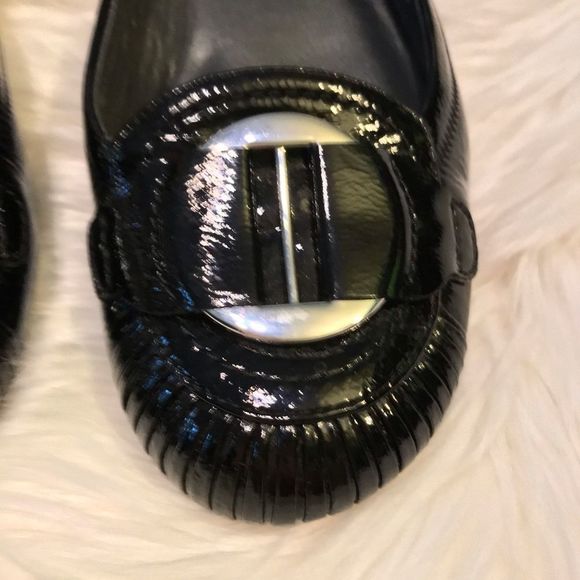 NWOB $385 Stuart Weitzmann | Patent Leather | Metal Adornment | Flat Shoes - Picture 4 of 10